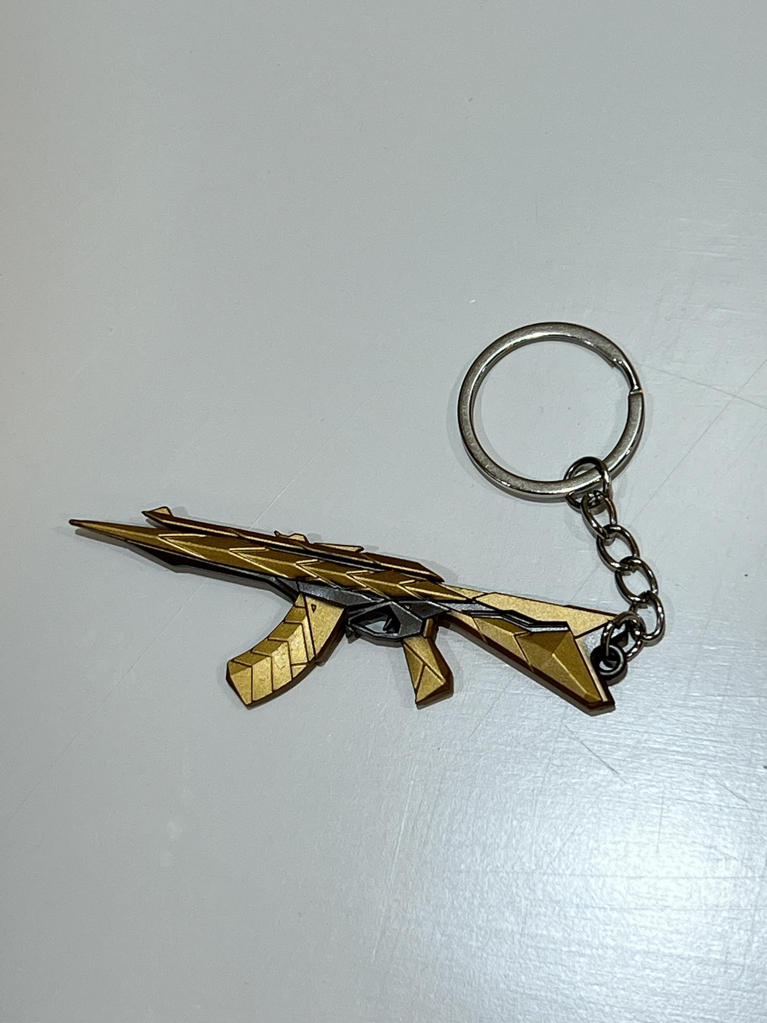 IKOPFLN Porte-Clés Valorant Fabriqué En Modèle d'Arme Valorant,Porte-Clés Pour Clés,Téléphones Portables,Décoration De Sac à Dos,Pour Un Homme IKOPFLN Porte-Clés Valorant Fabriqué En Modèle d'Arme Valorant,Porte-Clés Pour Clés,Téléphones Portables,Décoration De Sac à Dos,Pour Un Homme